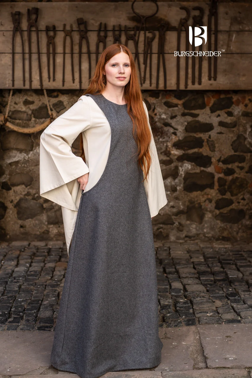 Wool Surcot Albrun - Image 12