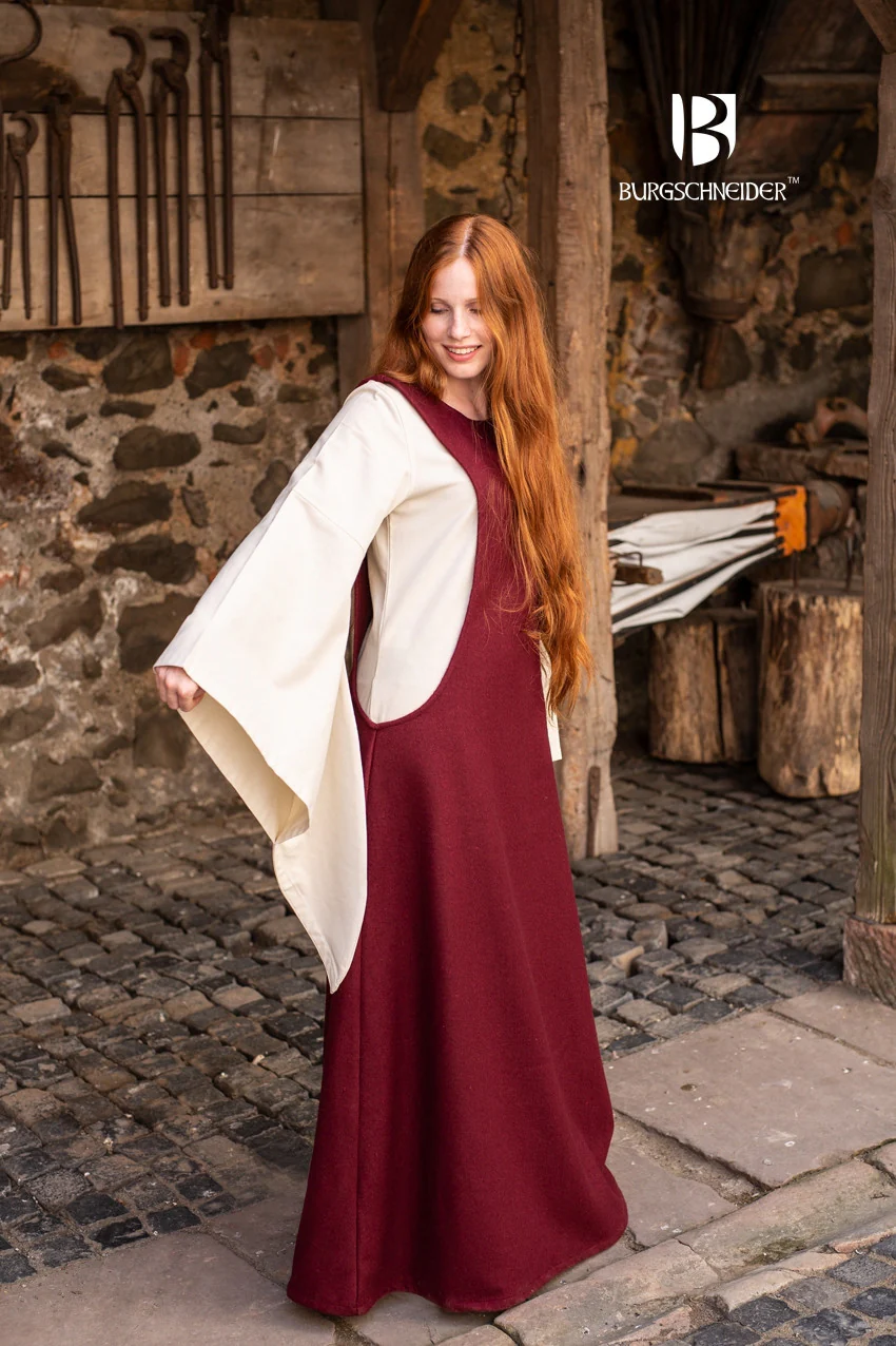 Wool Surcot Albrun - Image 7