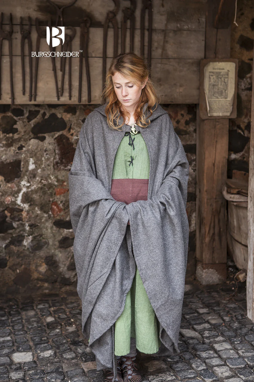Wool Hooded Cloak Hibernus - Image 11