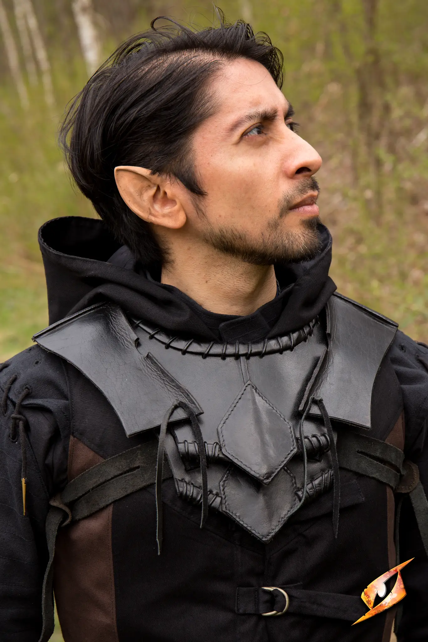 Dark Elf Gorget - Image 2