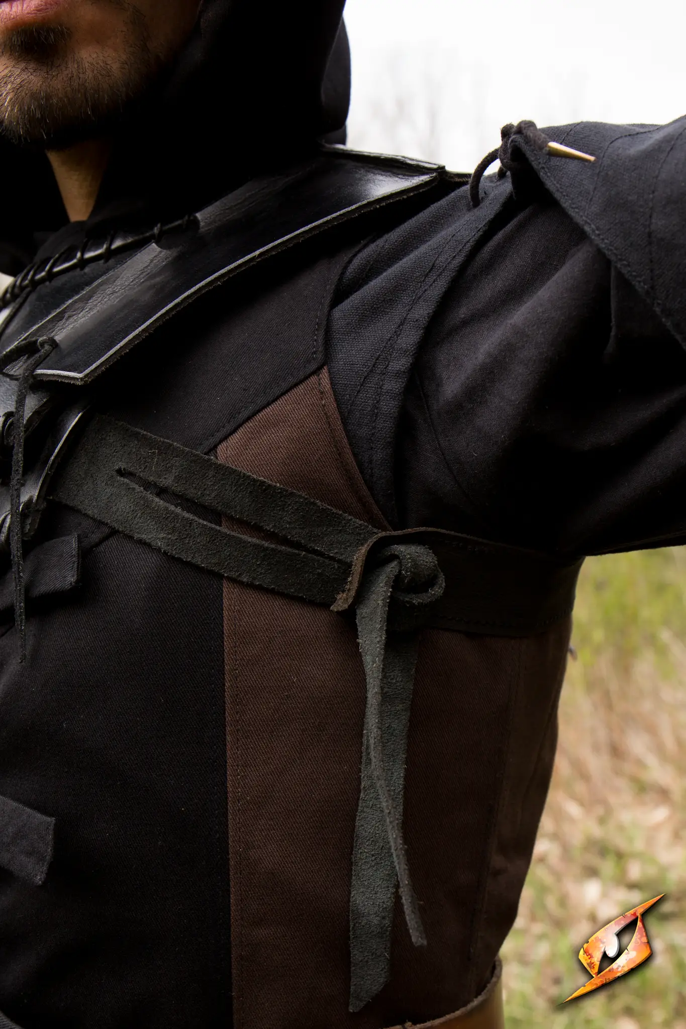 Dark Elf Gorget - Image 5