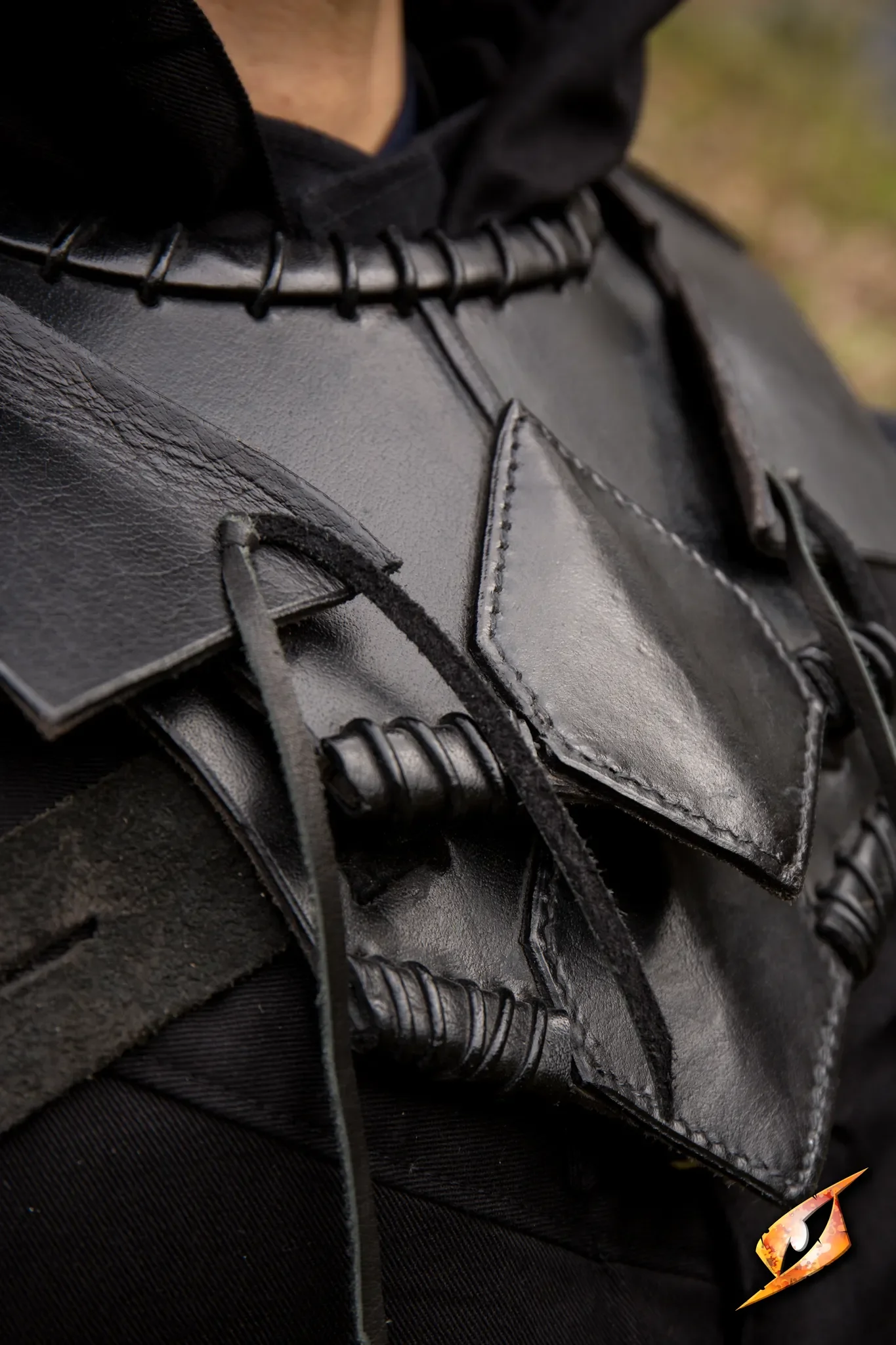 Dark Elf Gorget - Image 6