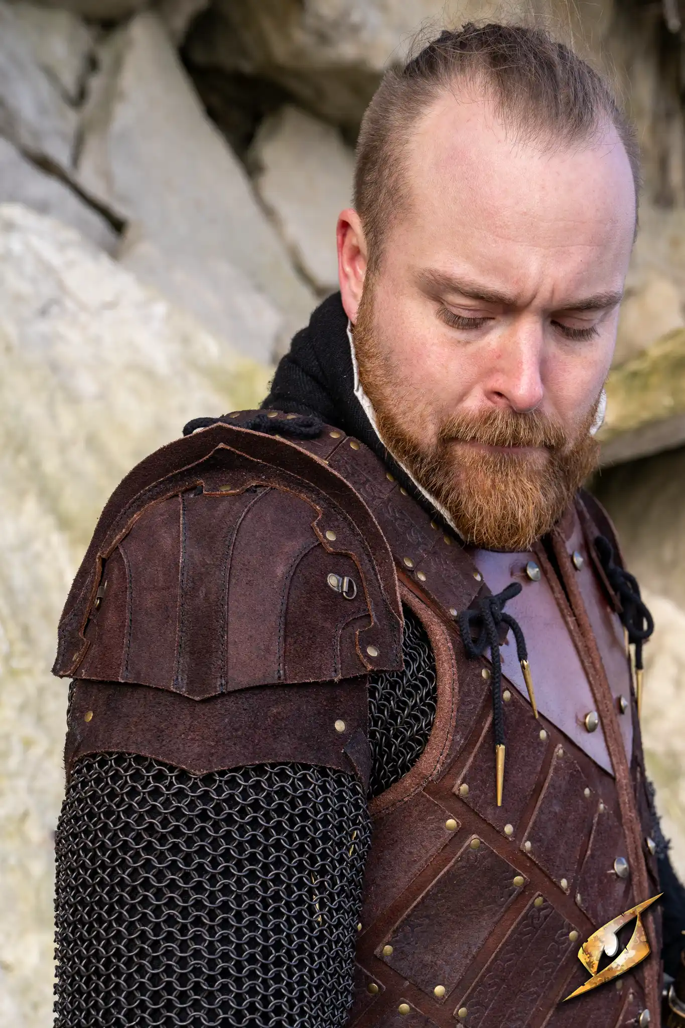 Woodsman Suede Shoulder Armour - Image 11