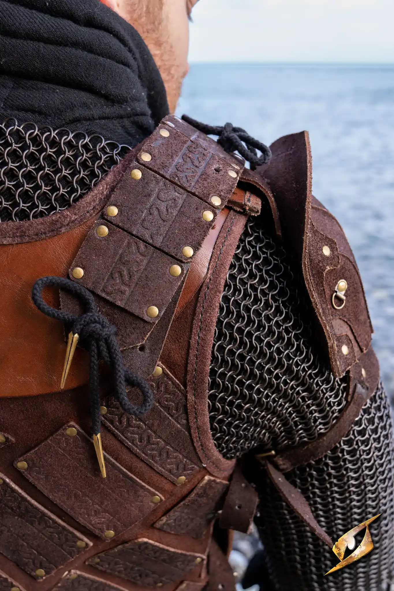 Woodsman Suede Shoulder Armour - Image 14