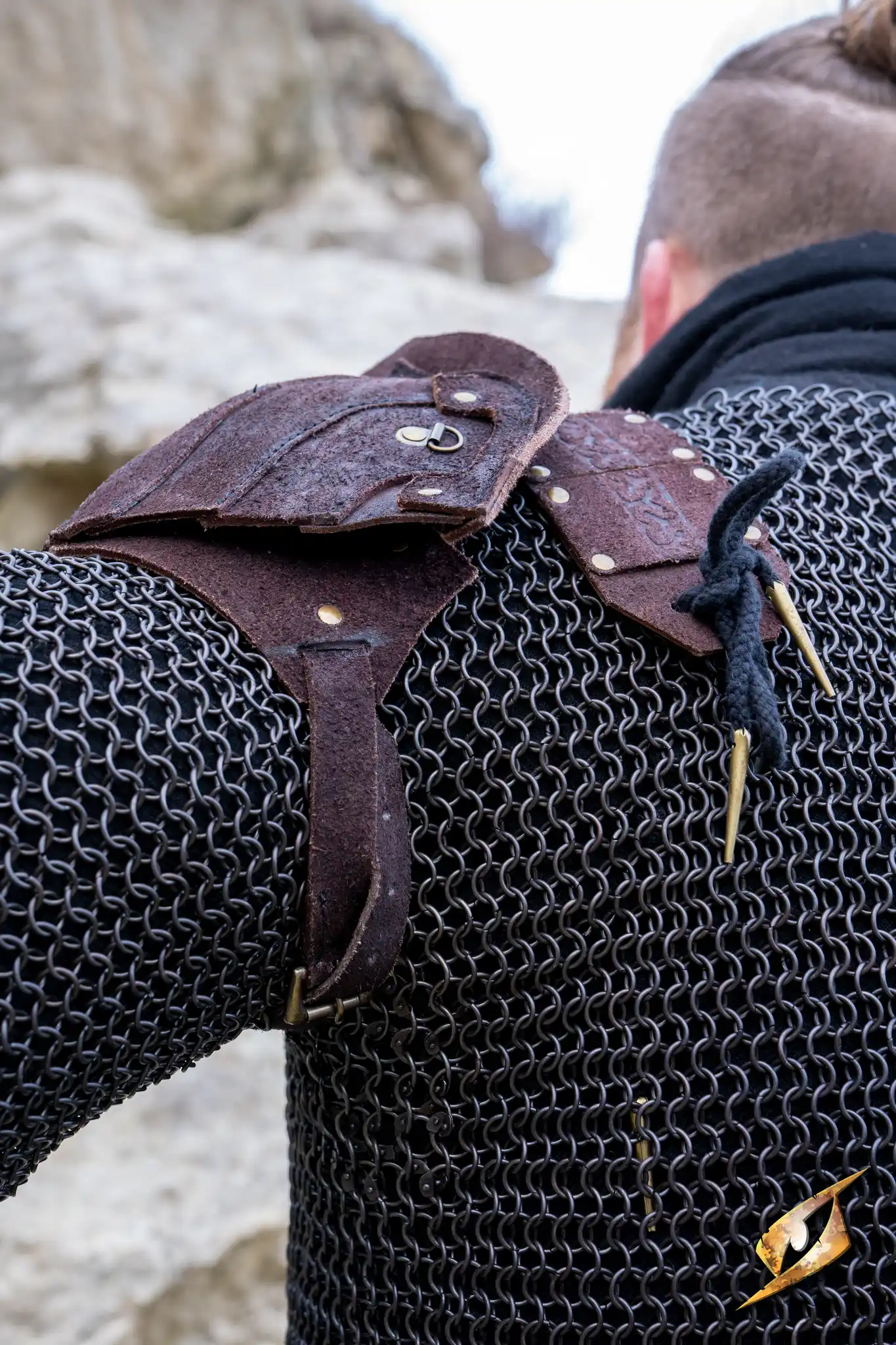 Woodsman Suede Shoulder Armour - Image 15
