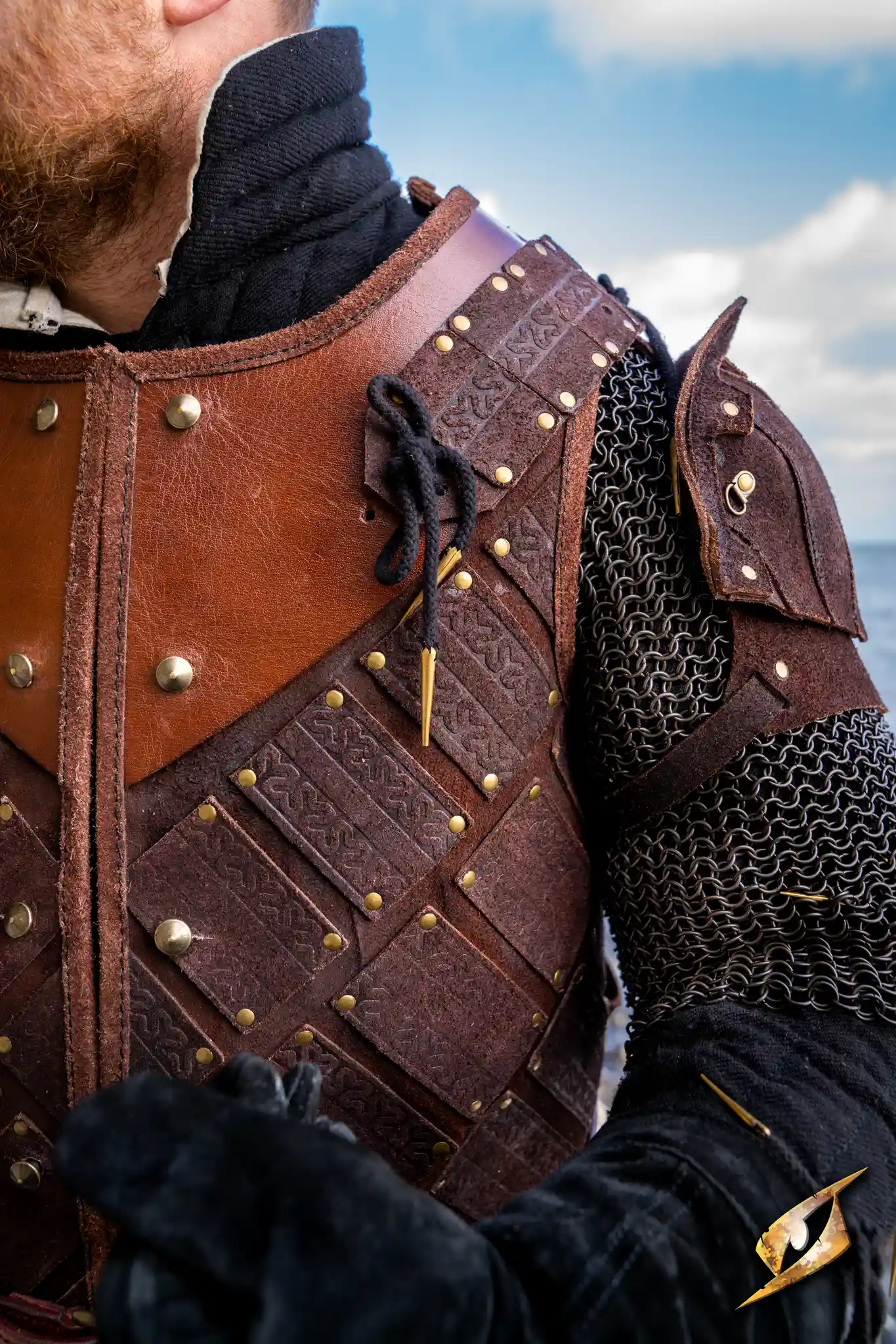 Woodsman Suede Shoulder Armour - Image 16