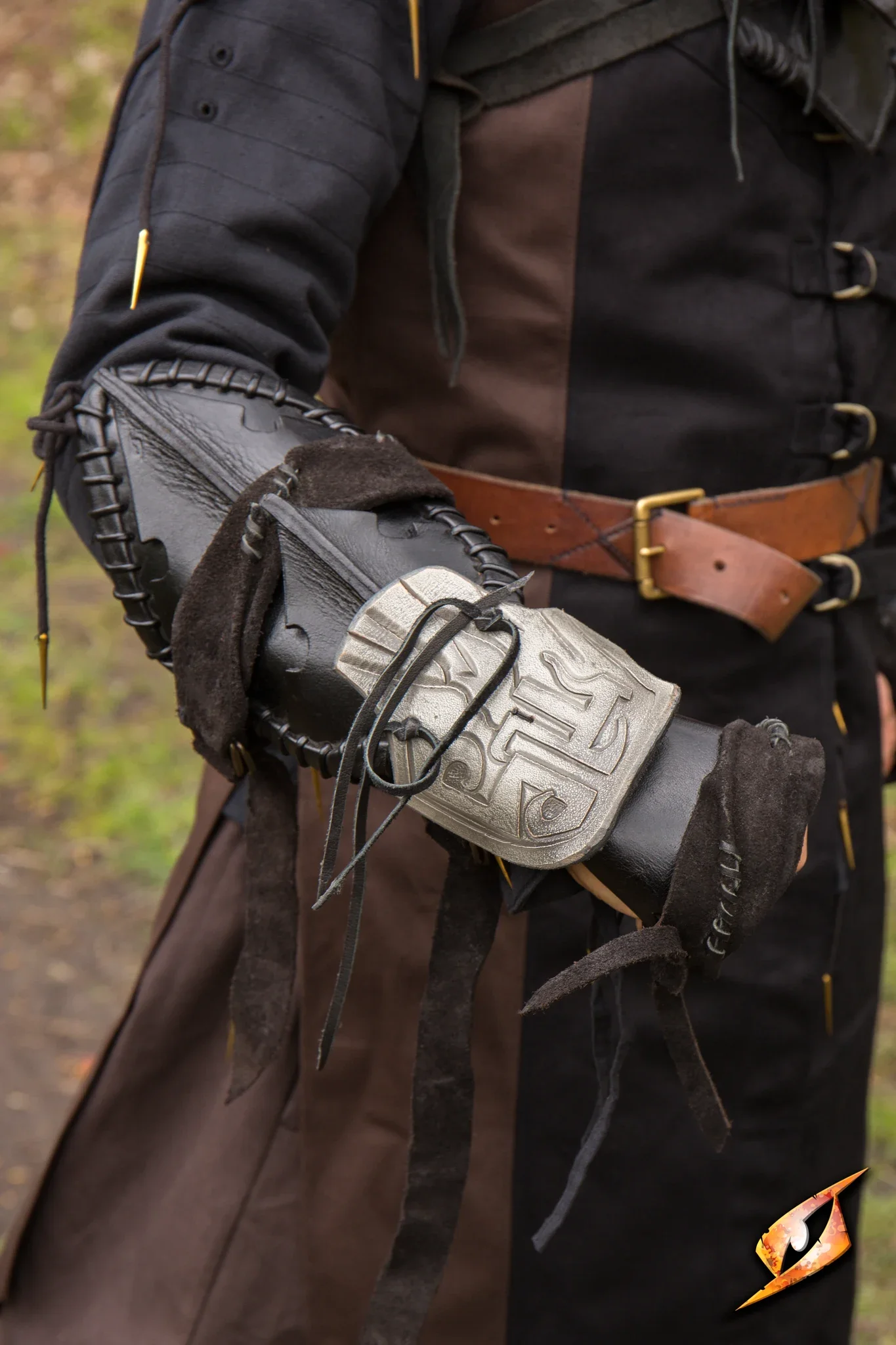 Bone Bracer - Image 15