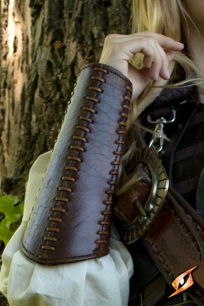 Bracers Squire - Image 6
