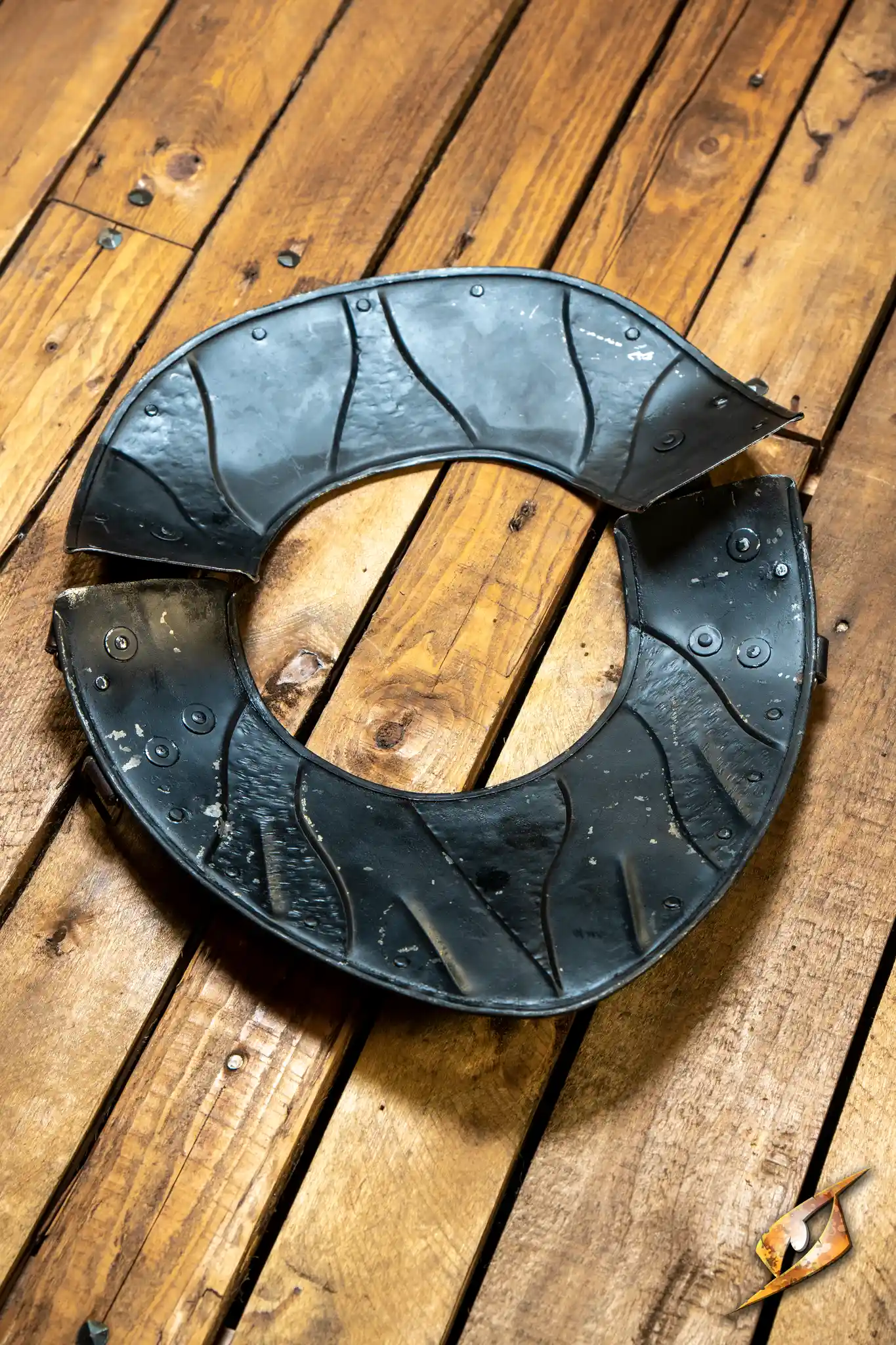 Raider Gorget - Image 5