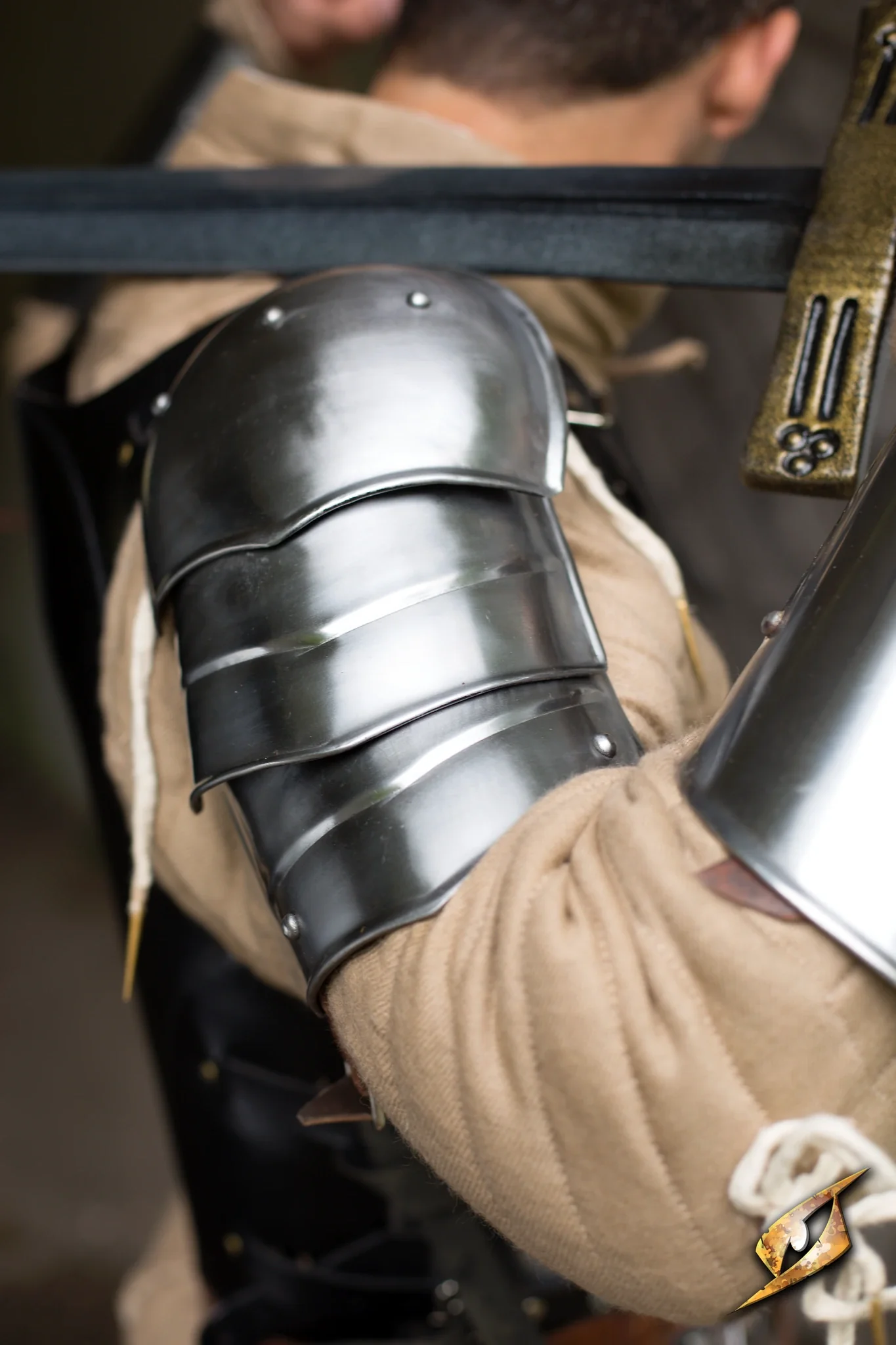 Shoulder Plate Mercenary - Image 13
