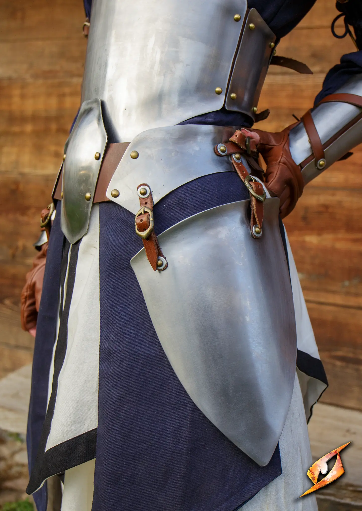 Renegade Complete Armour Set - Feminine - Image 14