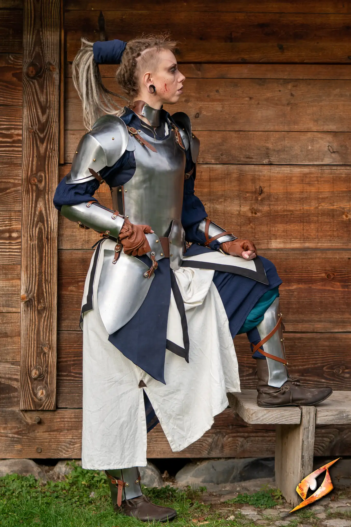 Renegade Complete Armour Set - Feminine - Image 17