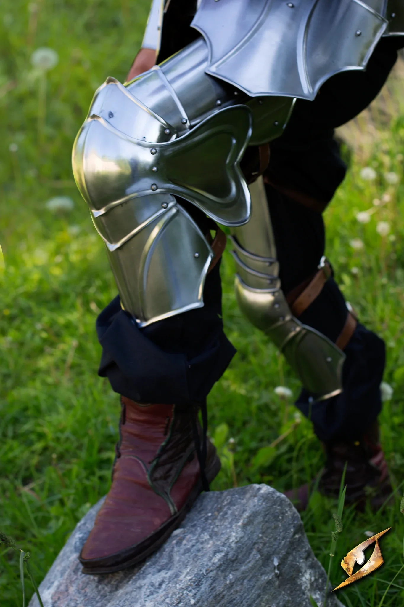 Gothic Leg Protection - Image 6