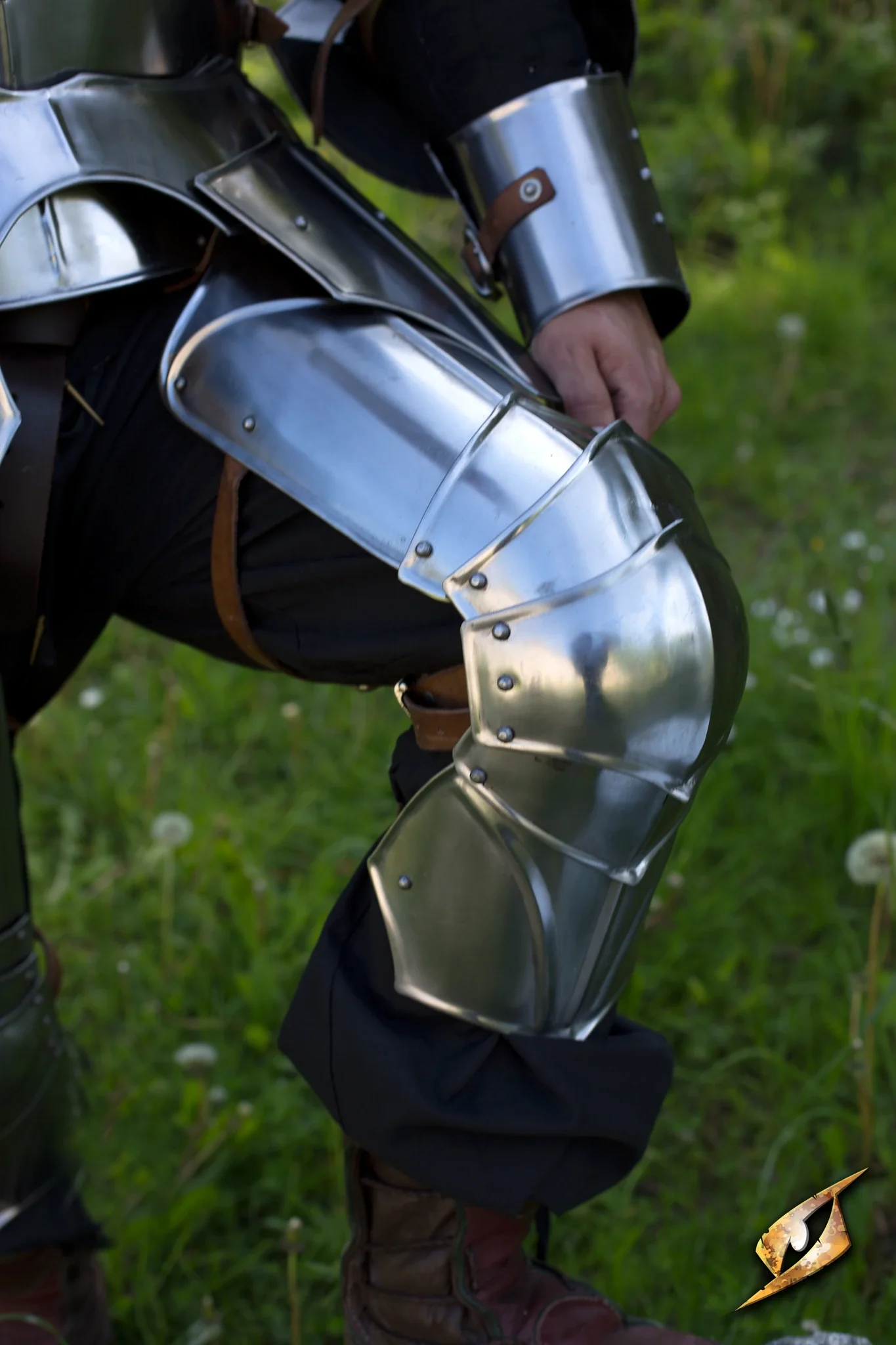 Gothic Leg Protection - Image 7