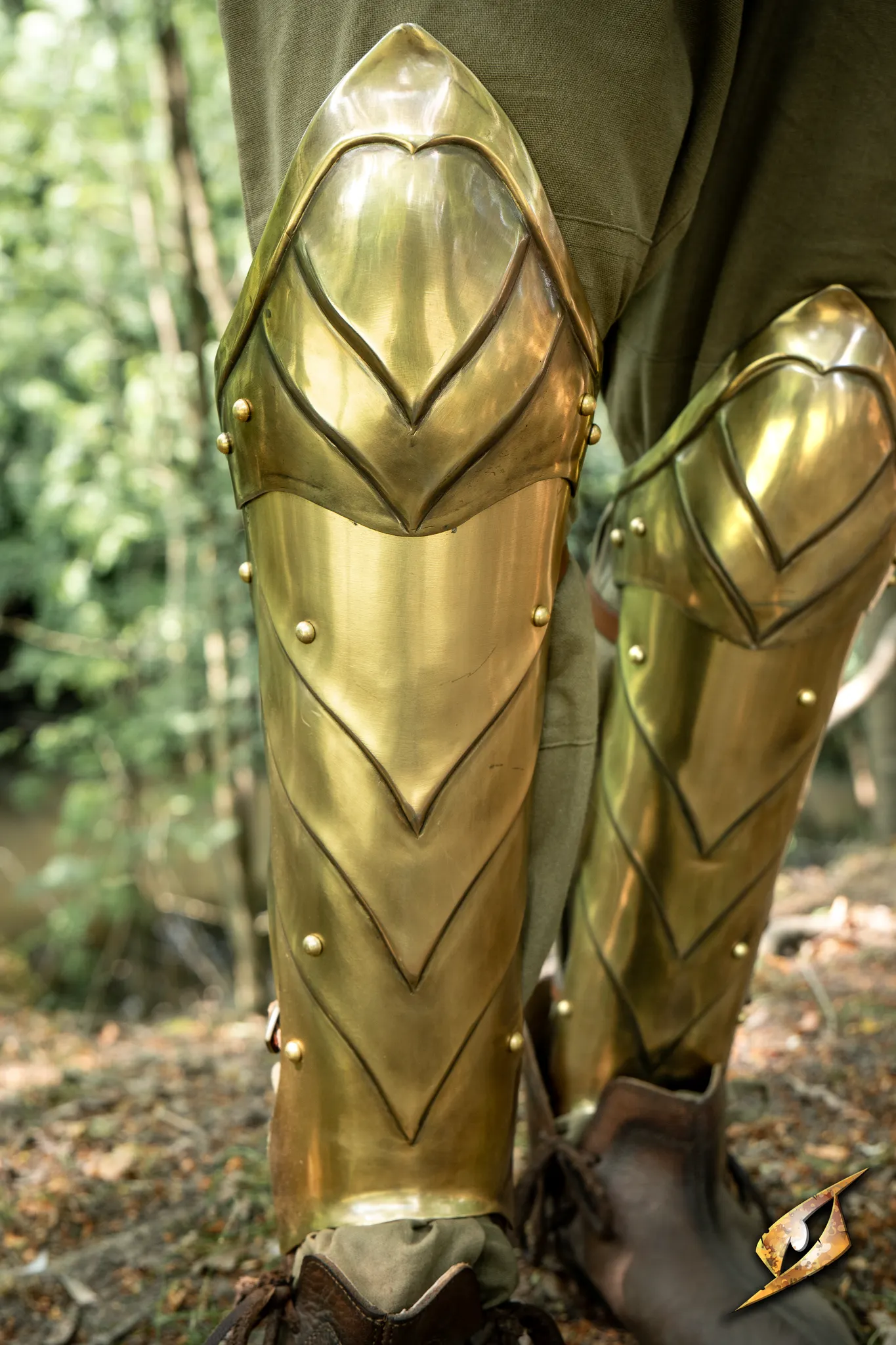 Illumine Greaves - Image 8