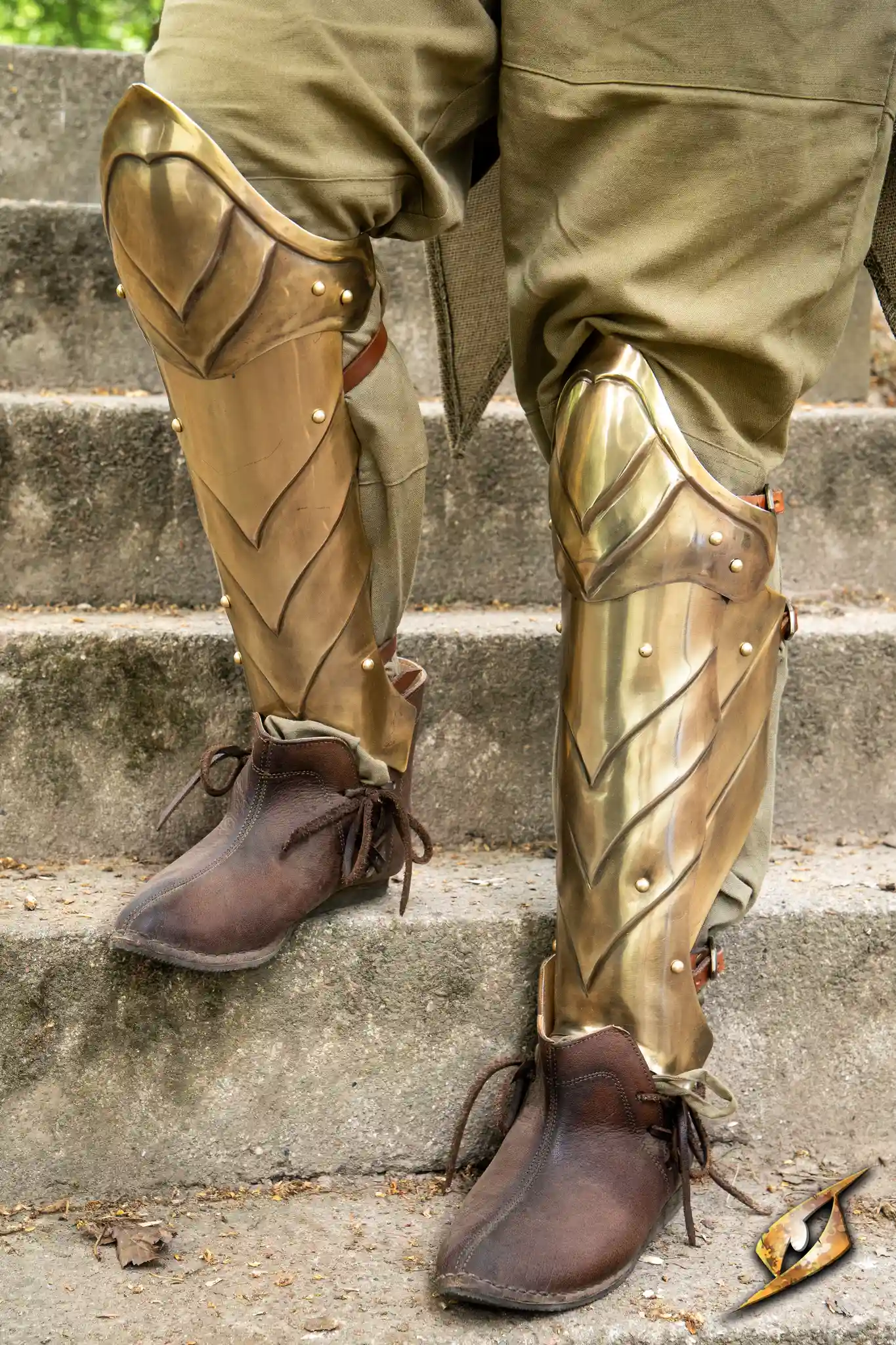 Illumine Greaves - Image 9