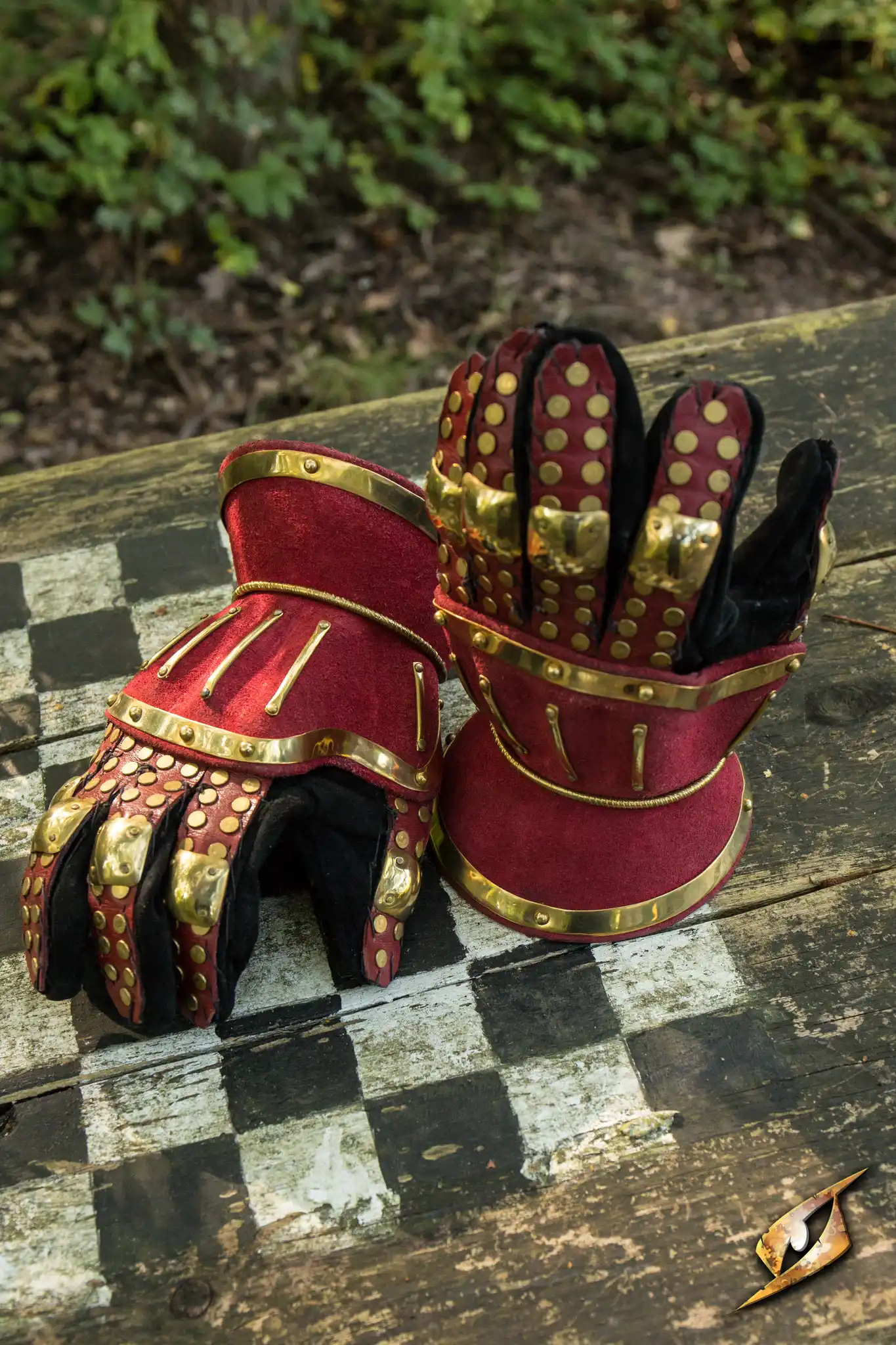 Hourglass Gauntlets - Image 2