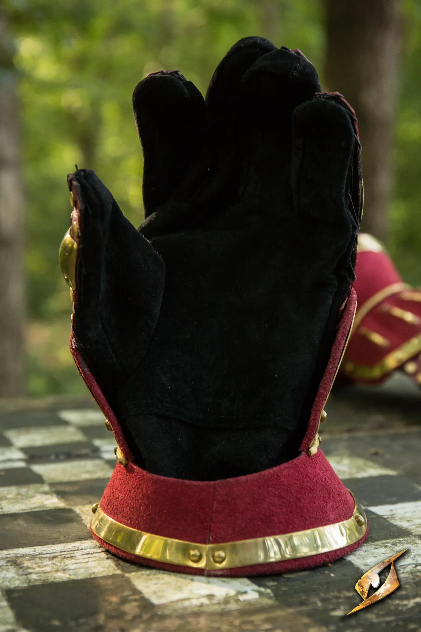 Hourglass Gauntlets - Image 4
