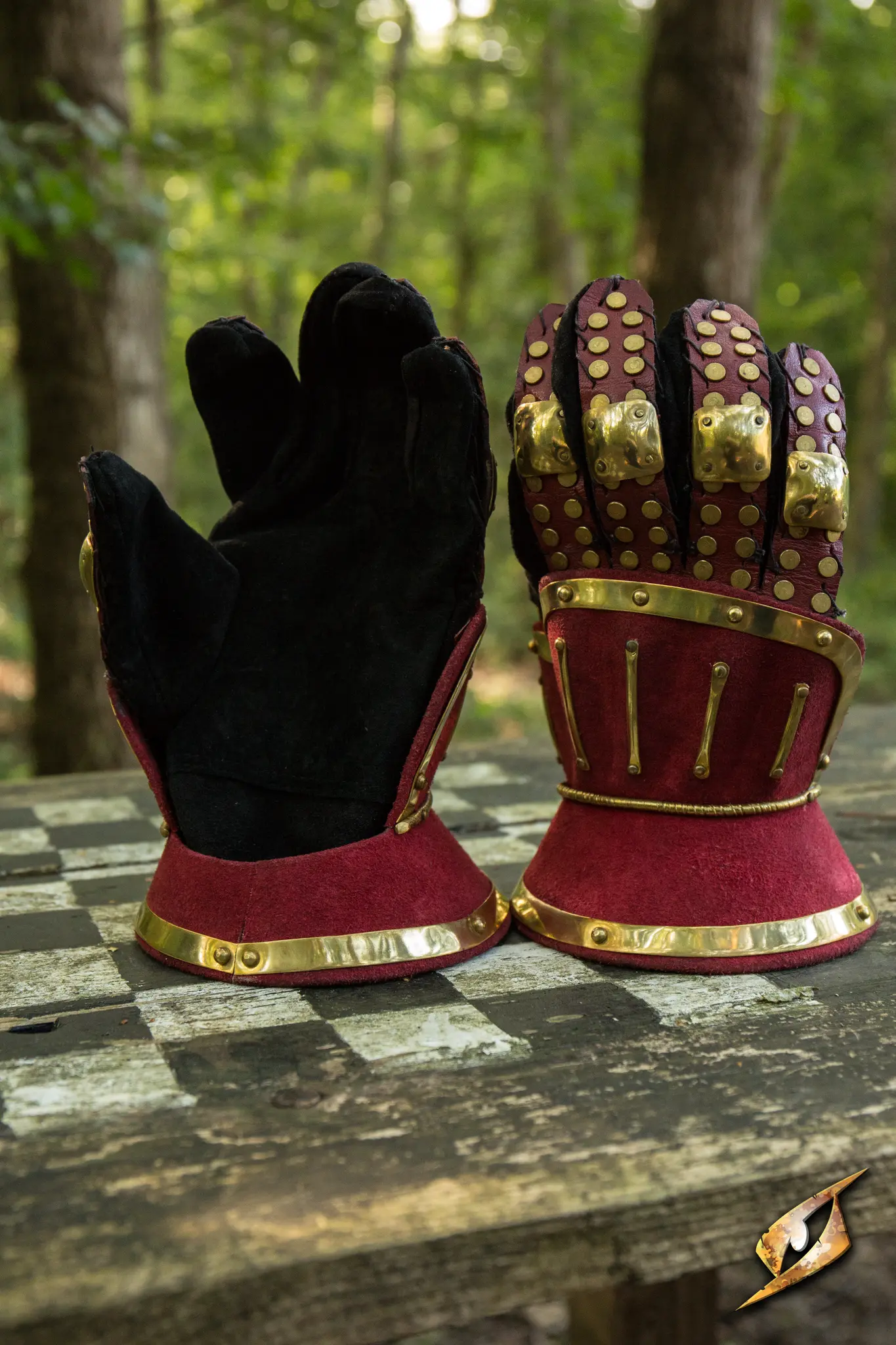 Hourglass Gauntlets - Image 6