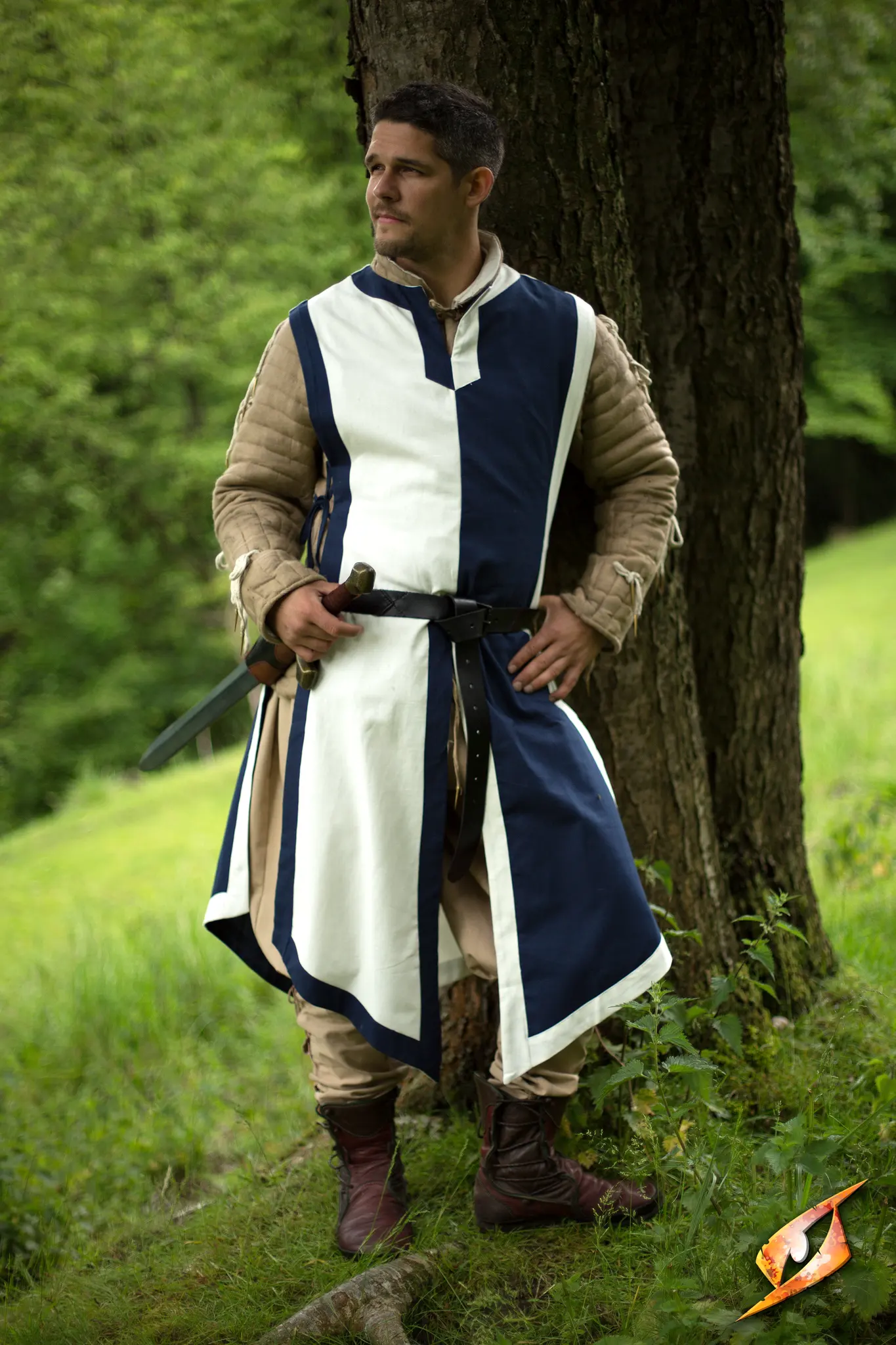 Basic Tabard - Image 21
