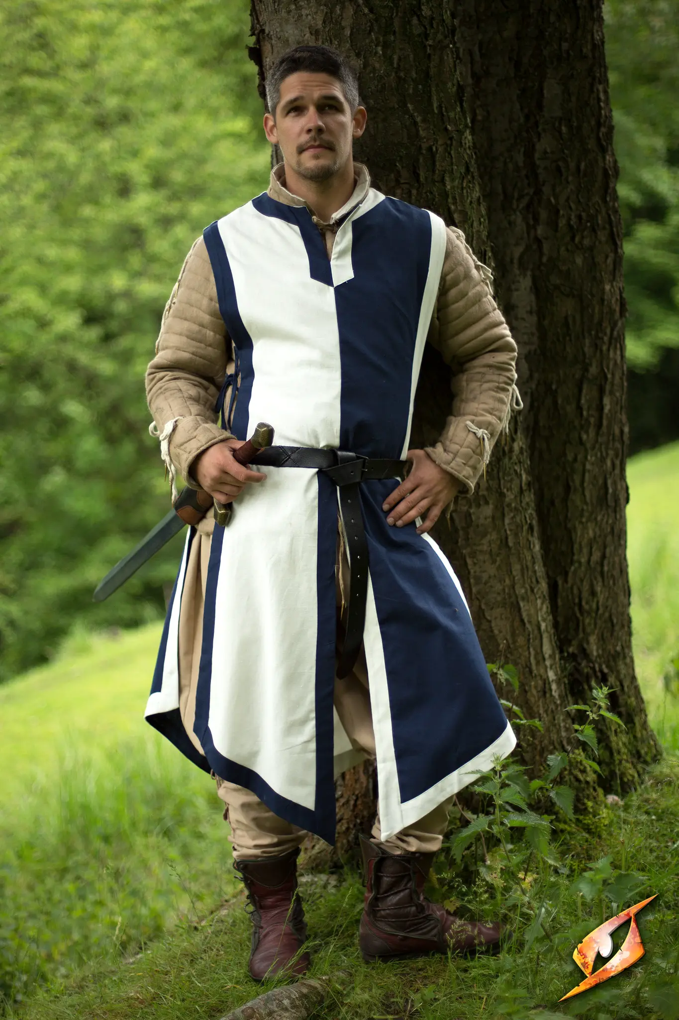 Basic Tabard - Image 23