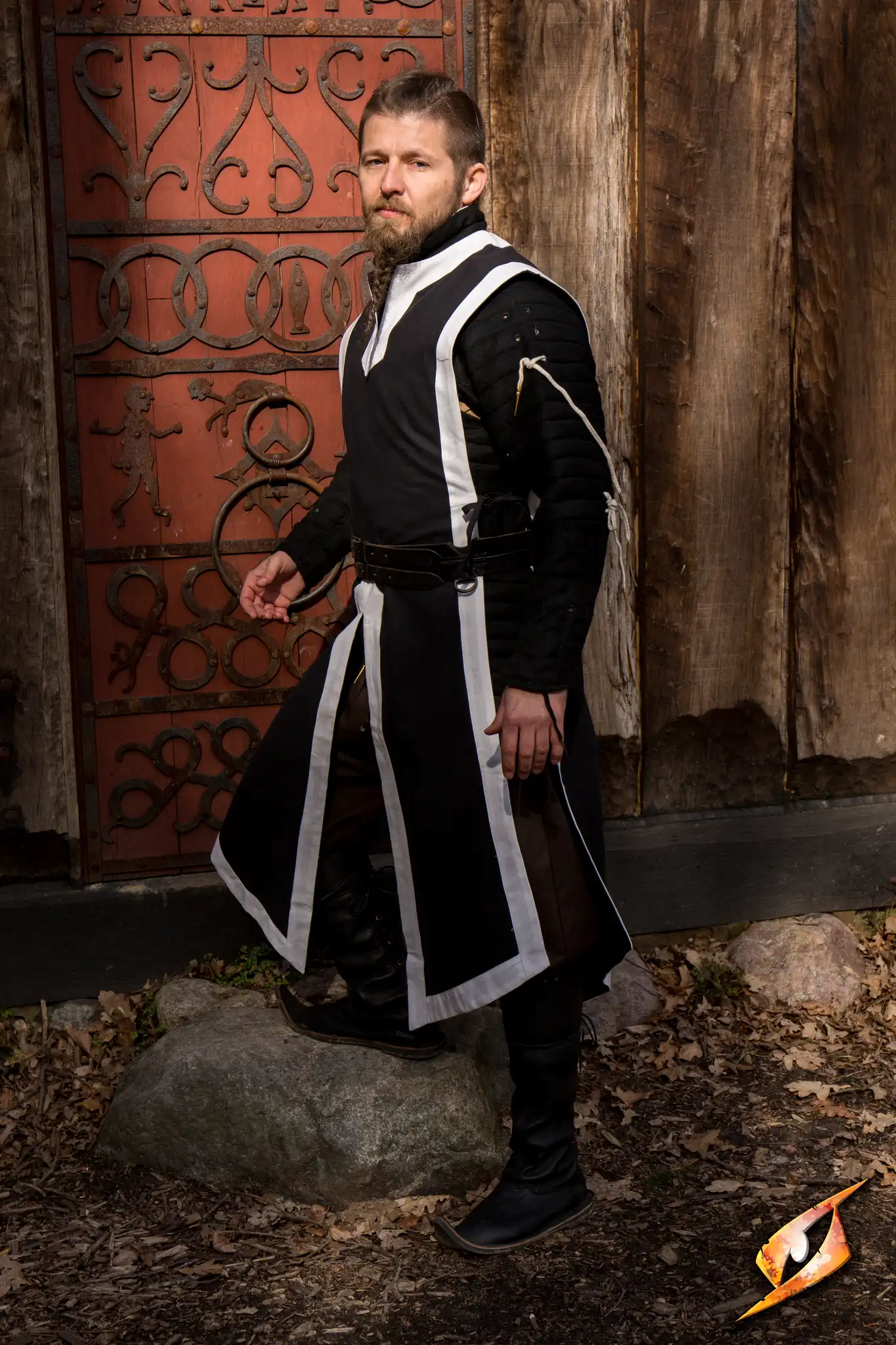 Basic Tabard - Image 32