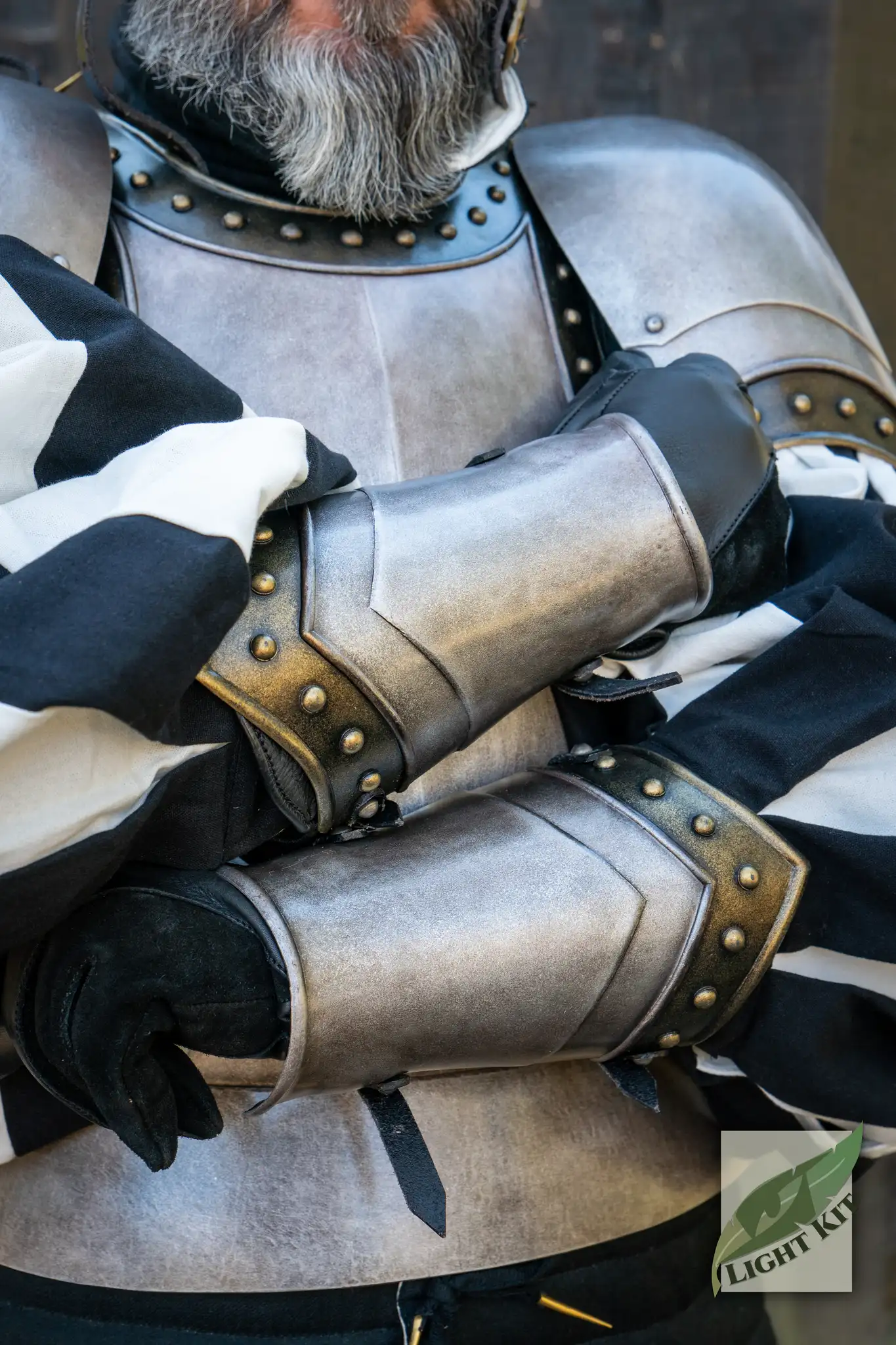Knightly Bracers - Image 9