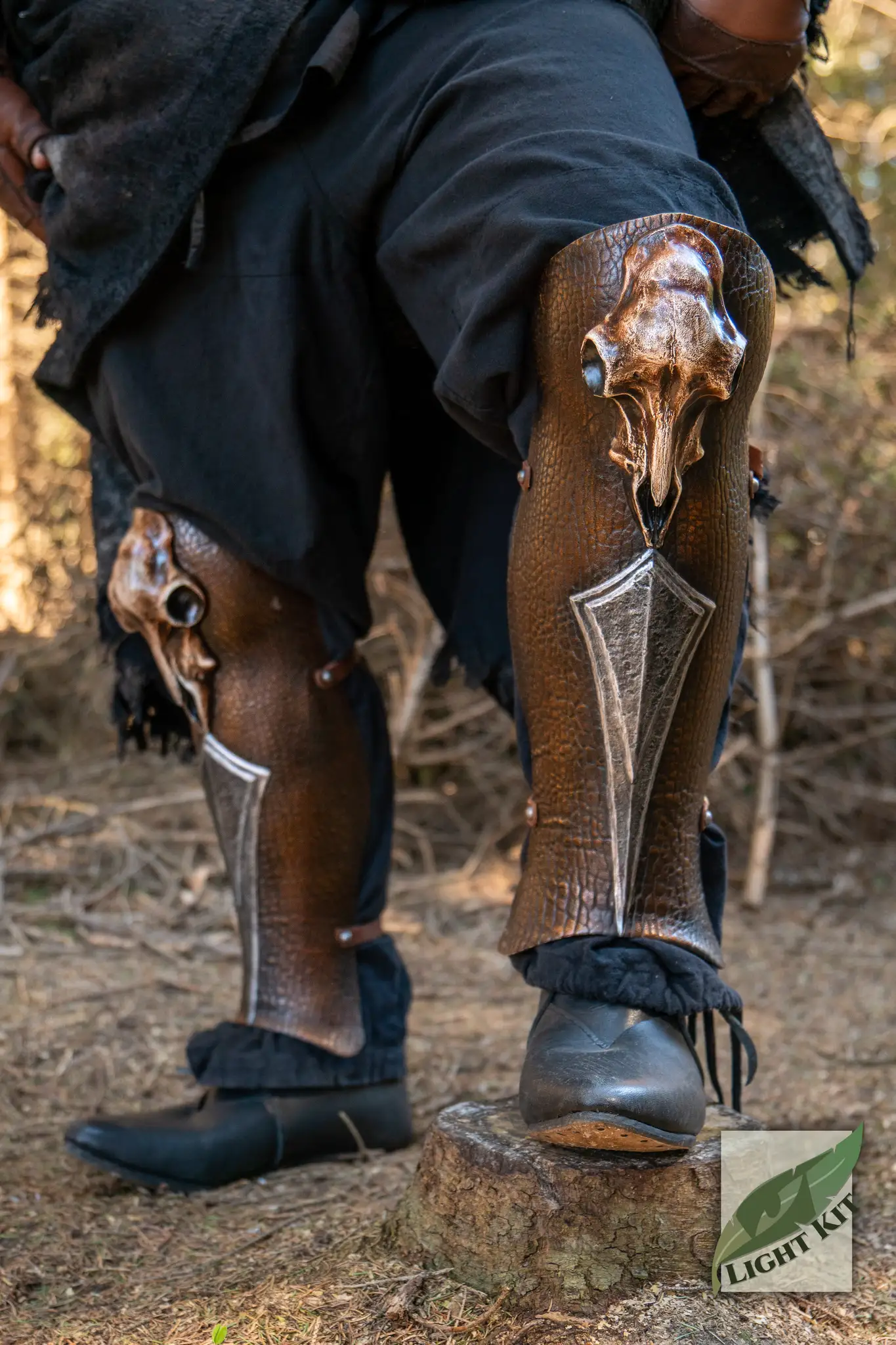 Barbarian Greaves PU - L/XL - Image 8