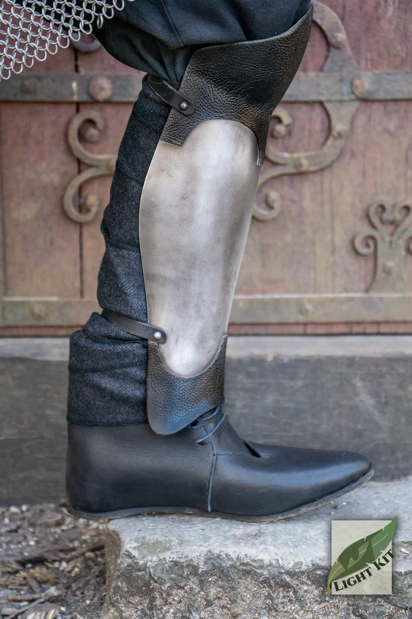 Outrider Greaves PU - L/XL - Image 2