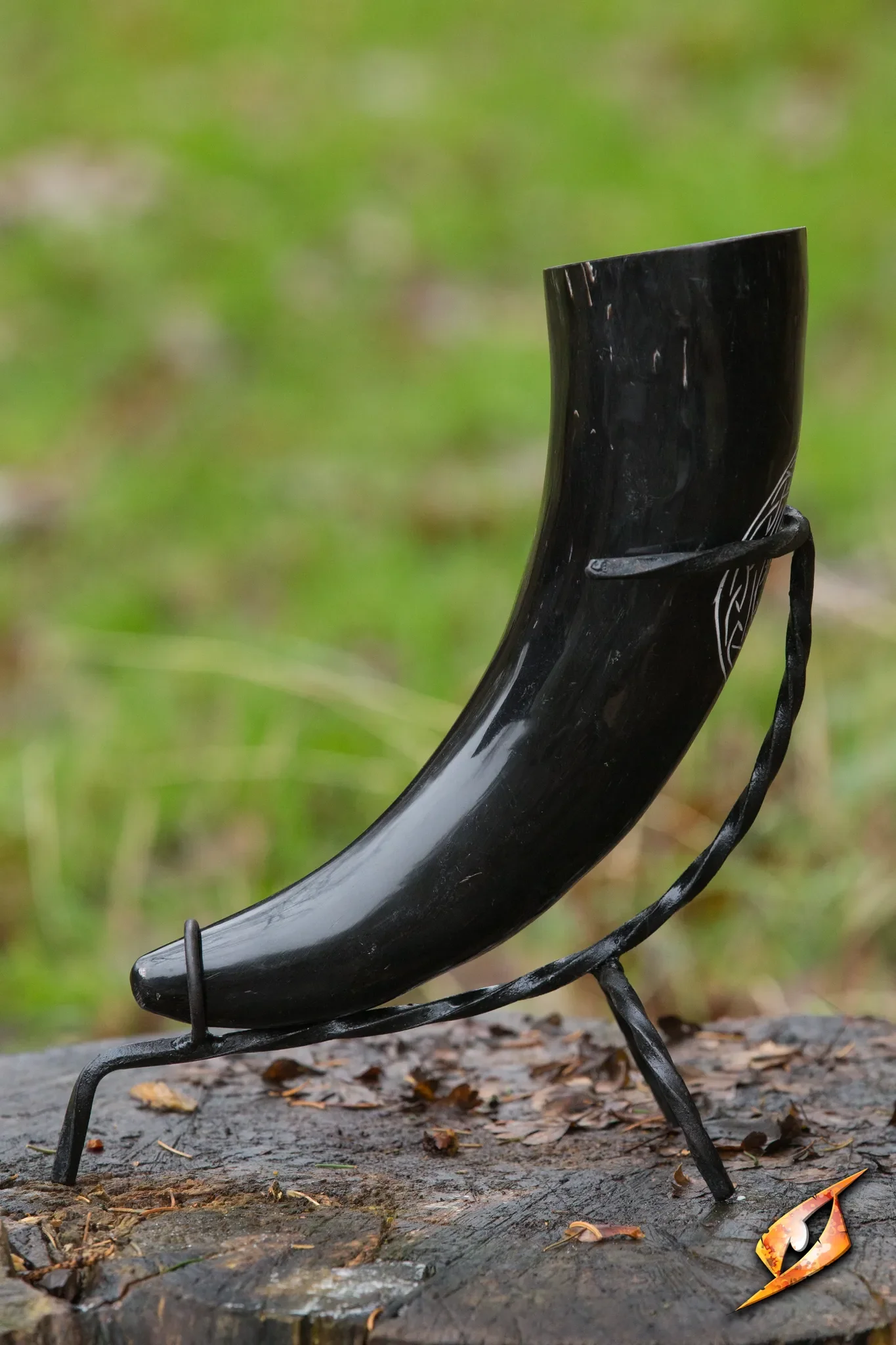 Aegishjalmur Horn With Stand - Image 3