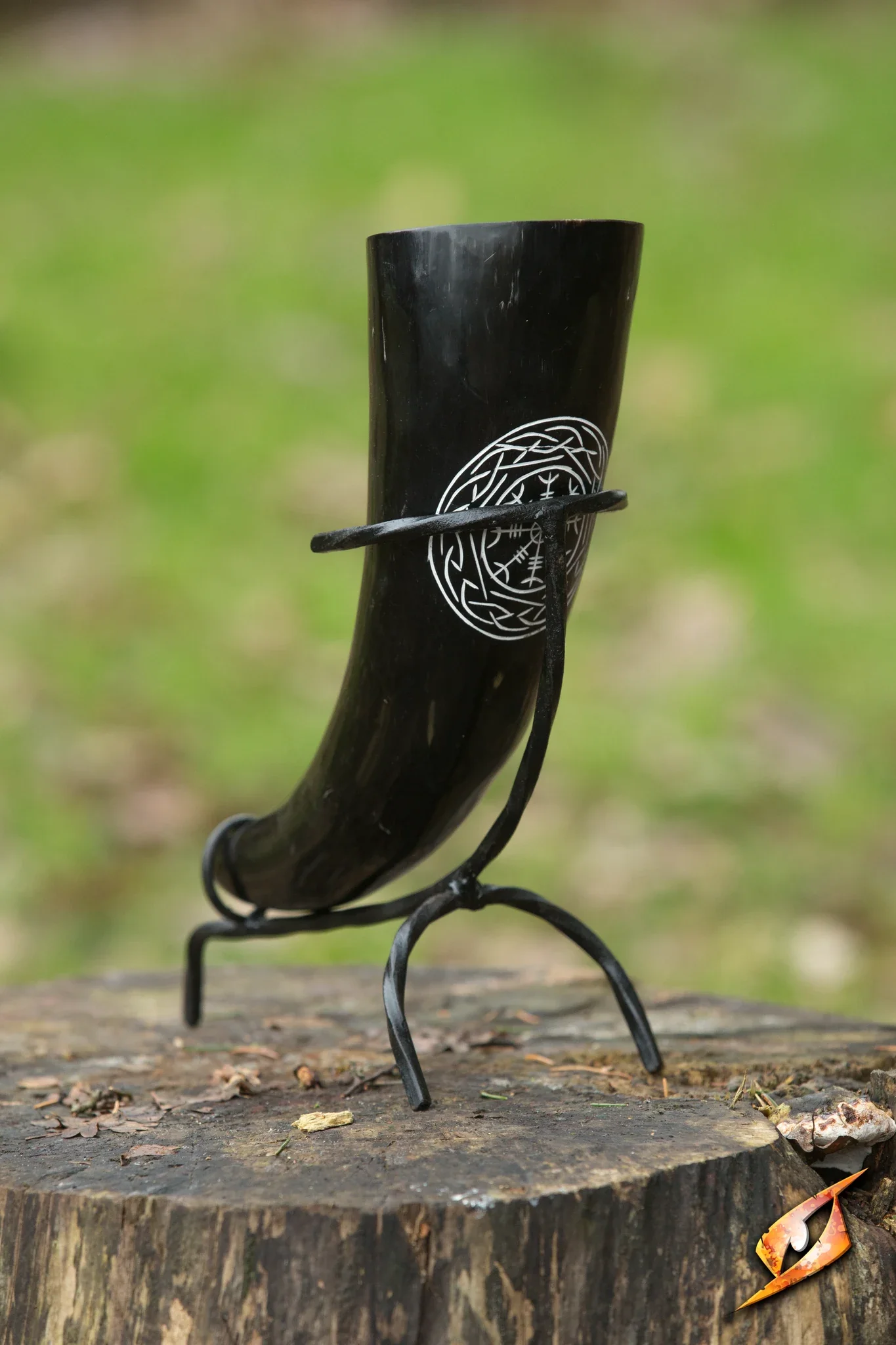 Aegishjalmur Horn With Stand - Image 9