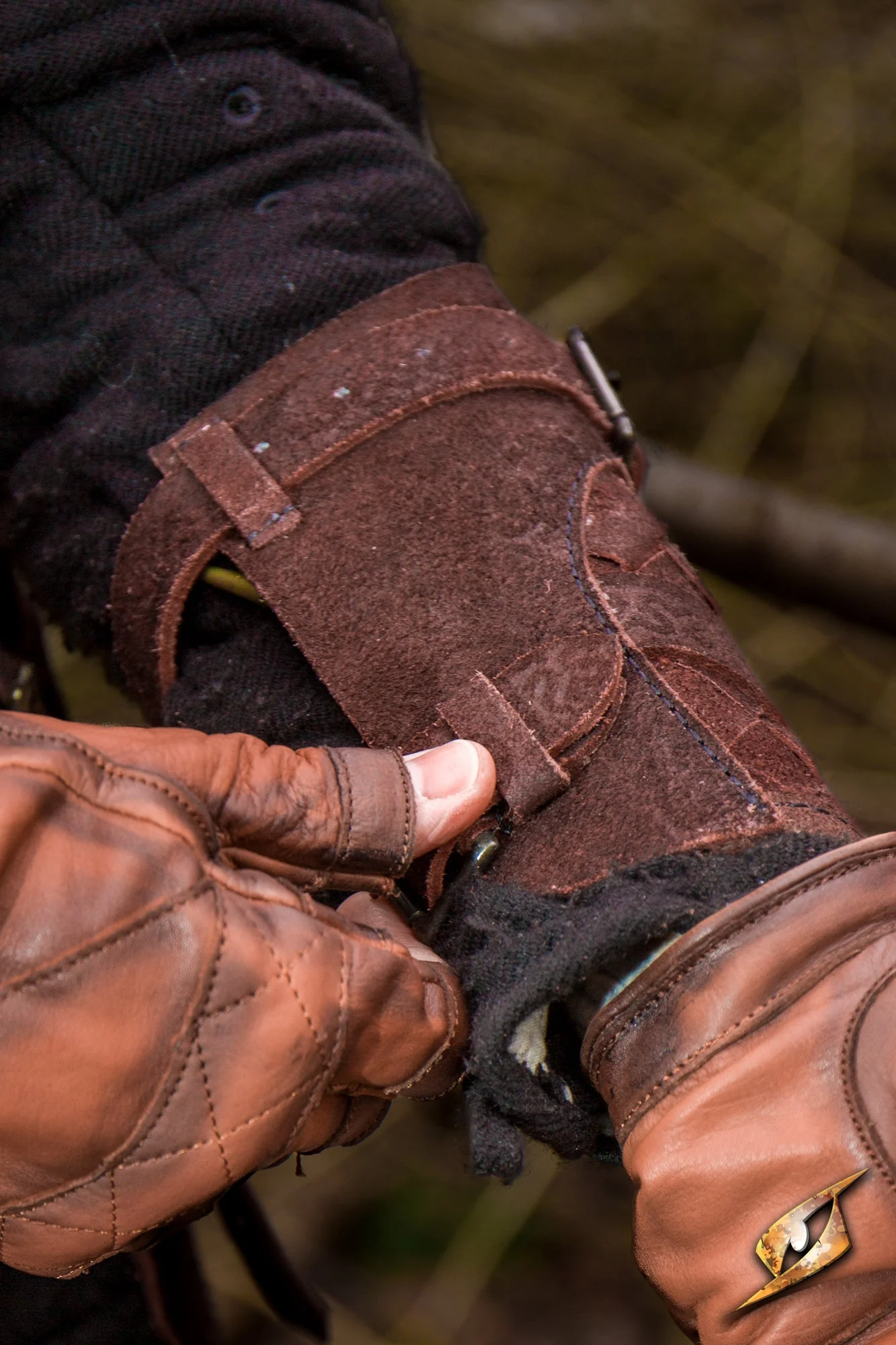 Ranger Bracers - Suede - Image 9
