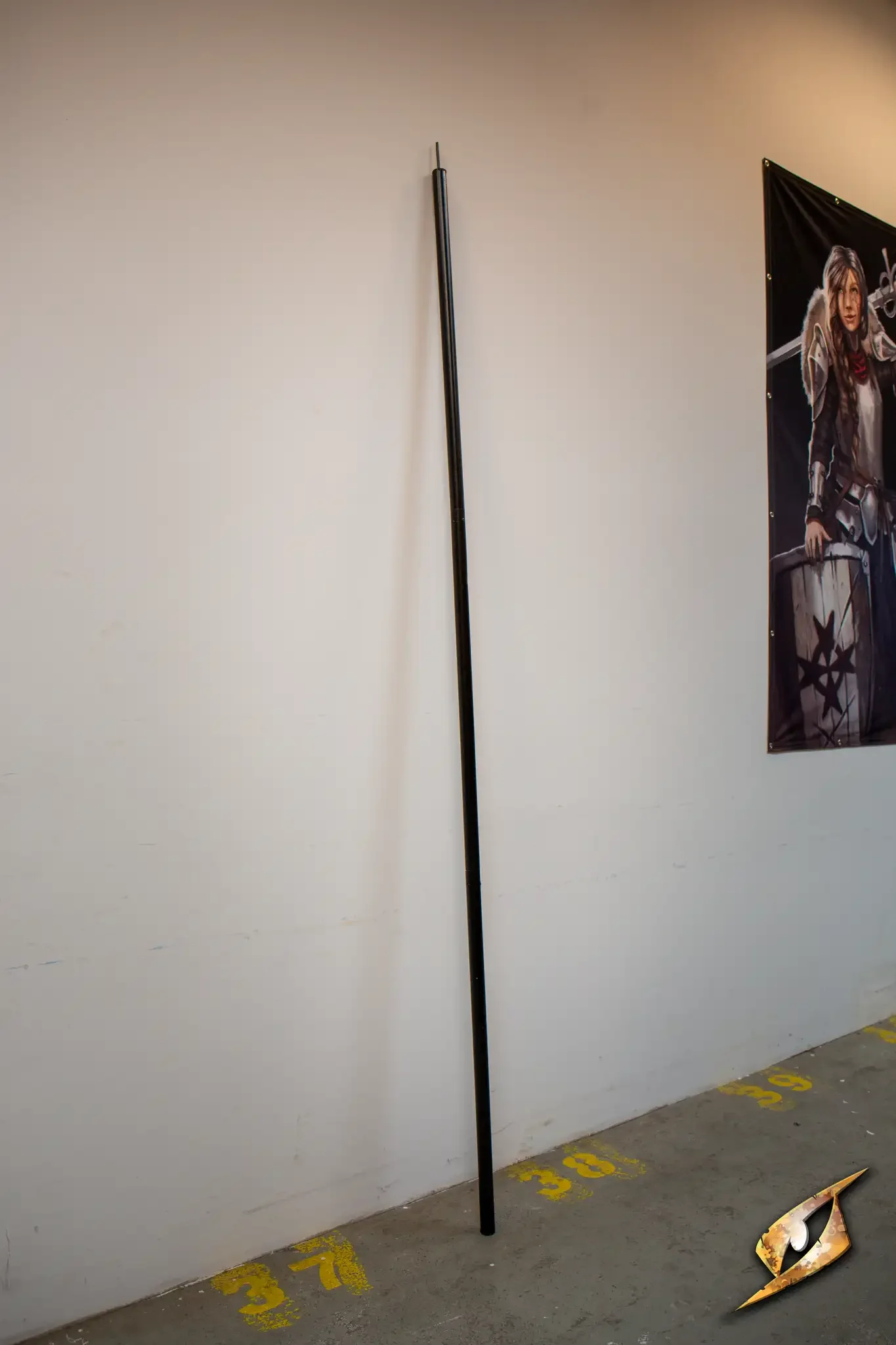 Centre Pole - Image 6