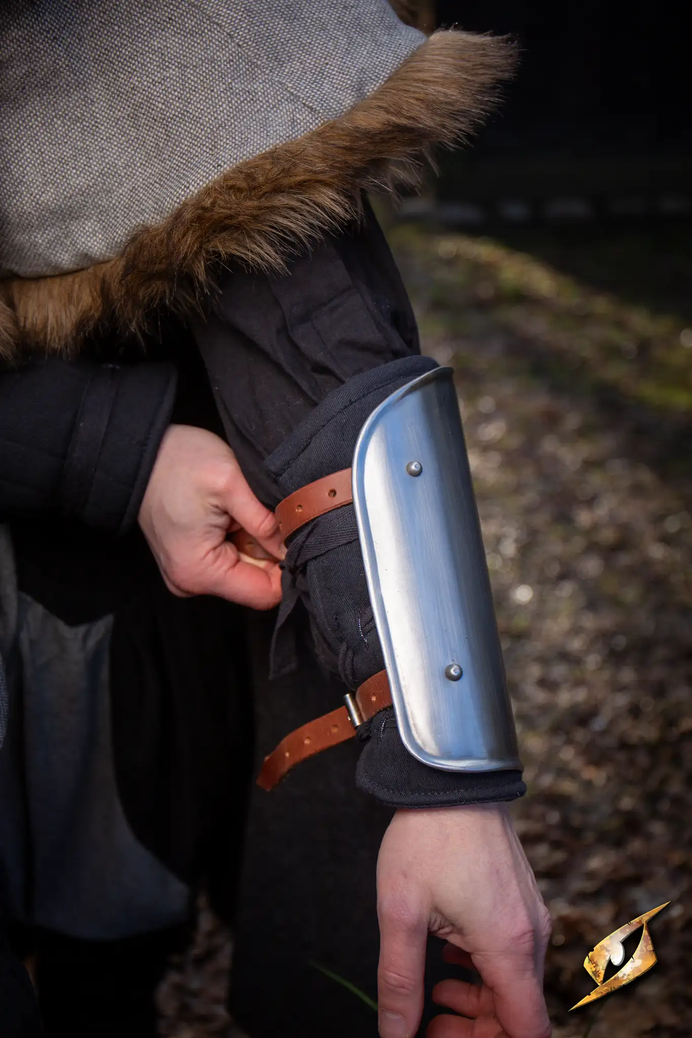 Padded Bracers - Image 18