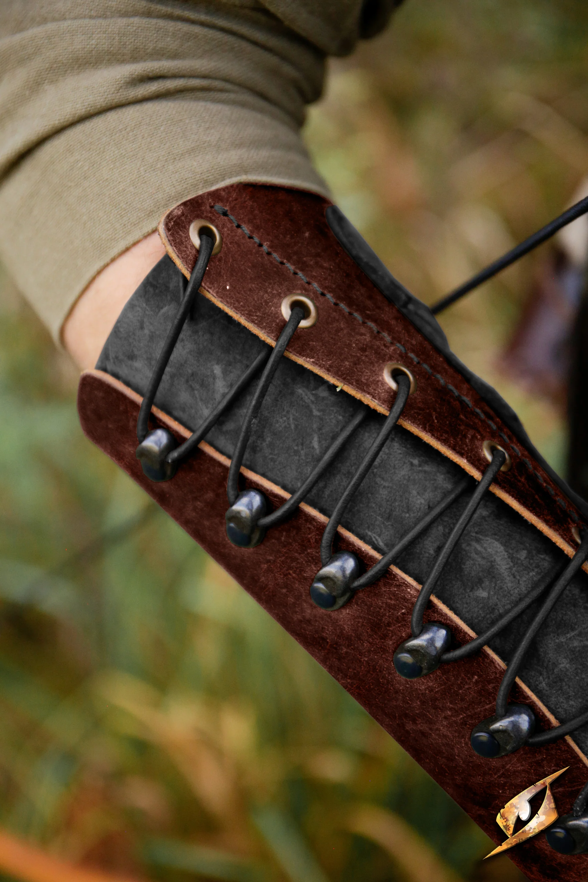Glade Warden Bracer - Image 16
