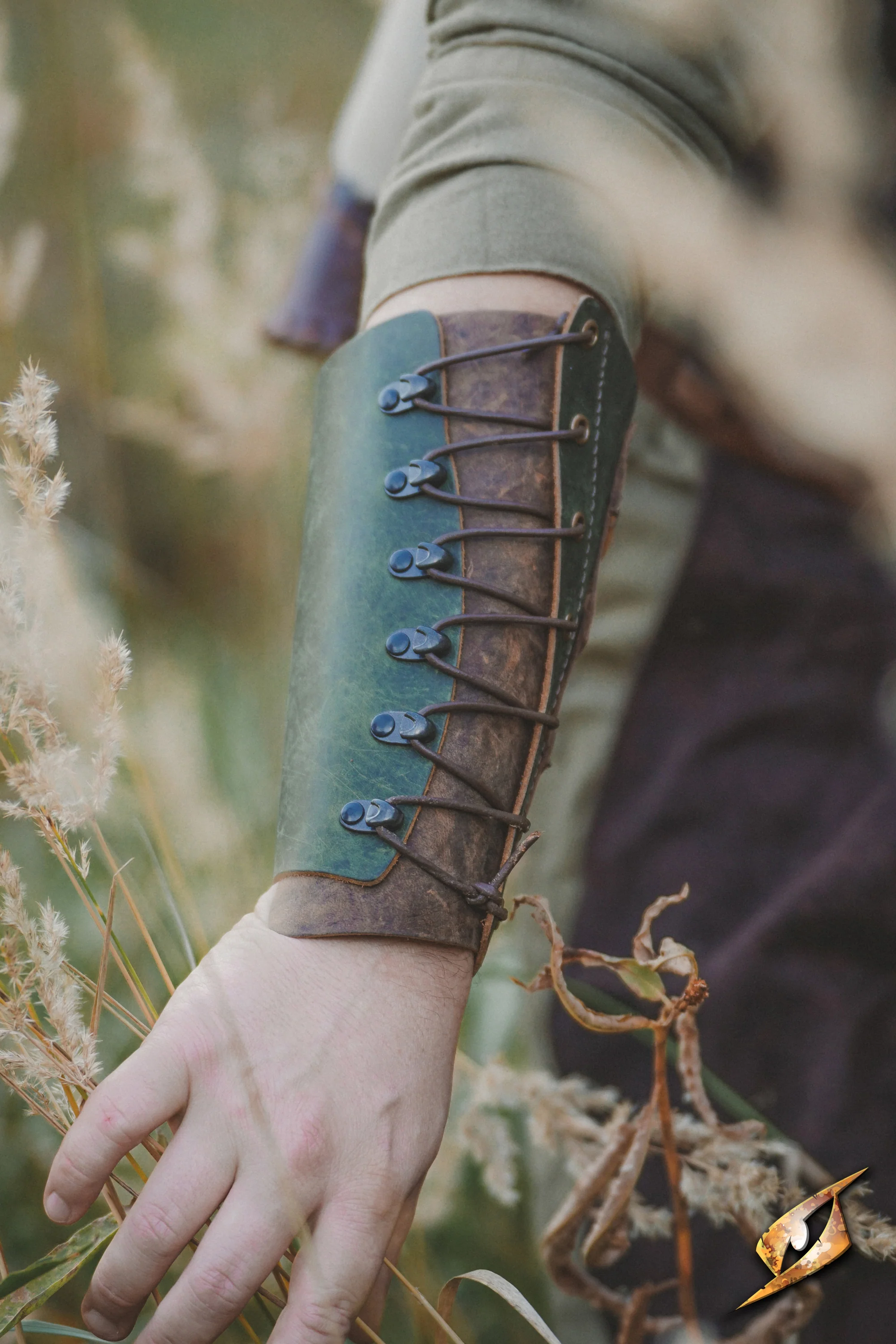 Glade Warden Bracer - Image 21