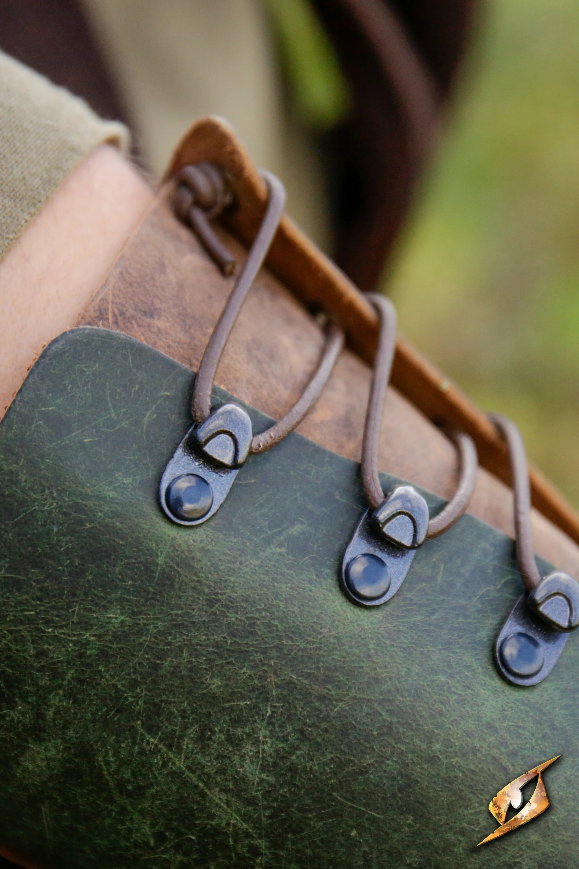 Glade Warden Bracer - Image 22